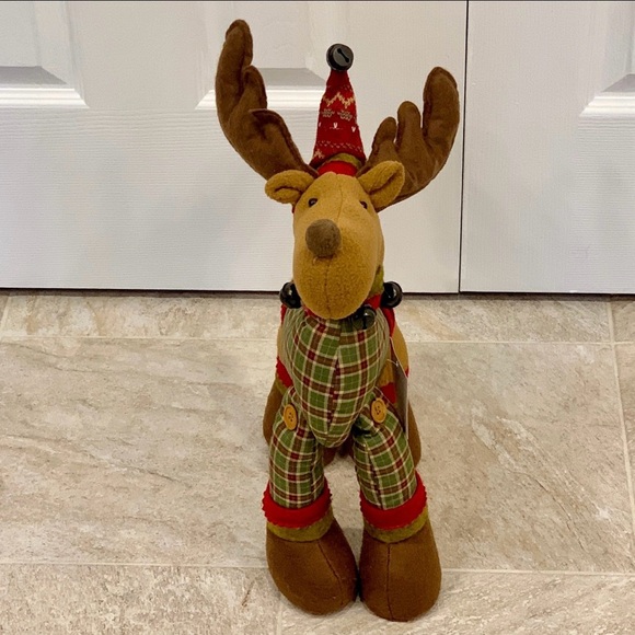 NEW Plaid Reindeer Holiday Door Greeter Porch Decor - Picture 2 of 9